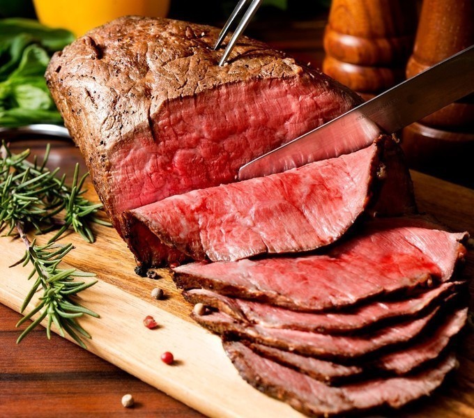 【横浜】ローストビーフ&生ハム食べ放題が好評につきレギュラー化！『バンビーナ』で肉食女子会♪ favy[ファビー]