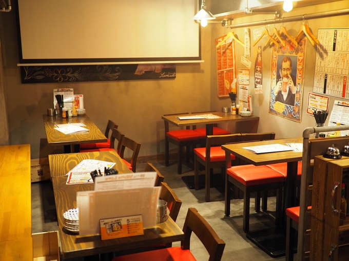 人形町 とにかく鮮度命 旨味が溢れる豚串に柔らかなタンも もつ焼きを堪能するなら 豚一 Favy ファビー