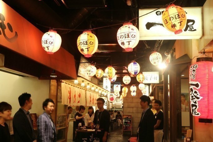 川崎 777円でボジョレーヌーボー飲み放題 解禁日から ほのぼの横丁 ではしごボジョレーだ Favy ファビー