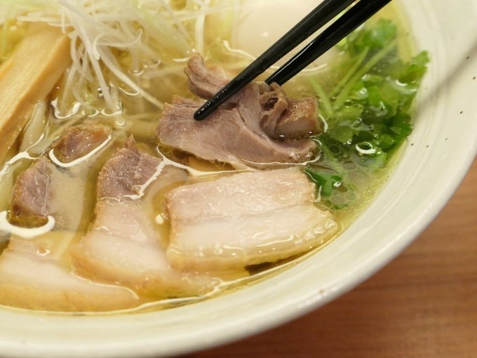 ミシュラン2020ビブグルマン獲得、下北沢のラーメン店「麺と未来」のチャーシュー