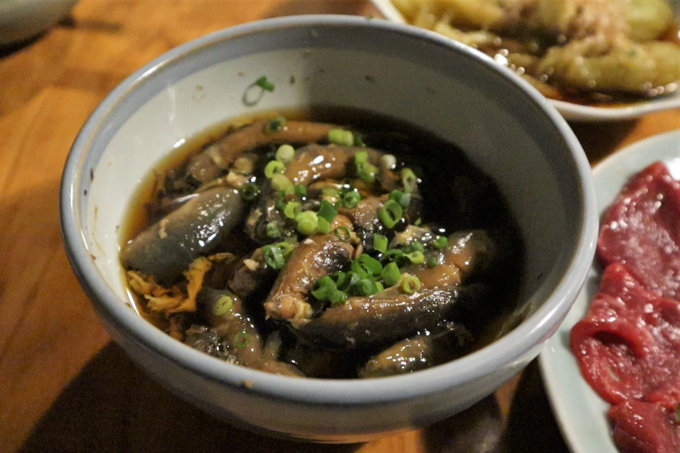 神田にある日本最古の居酒屋『みますや』の料理「どぜう丸煮」
