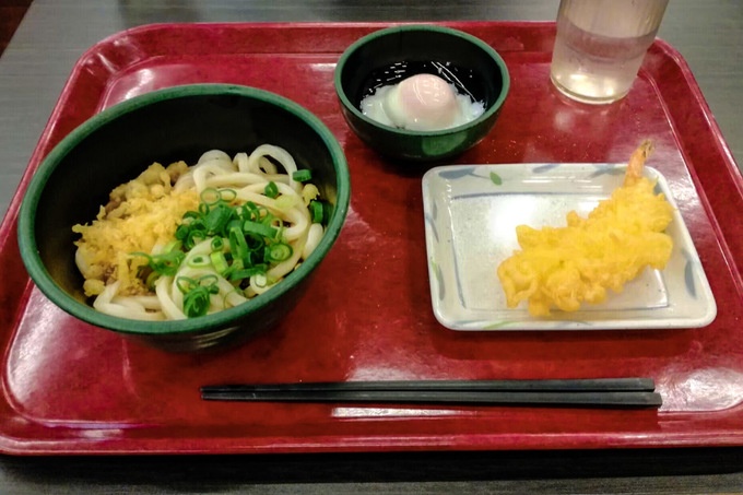 國學院大學 渋谷キャンパス『和 NAGOMI』温玉ぶっかけうどん 海老天