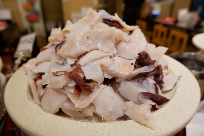 浅草橋「たいこ茶屋」のデカ盛りタコ刺し