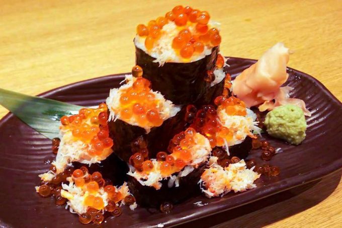 はなの舞 西新井西口店 カニといくらのこぼれ巻き寿司