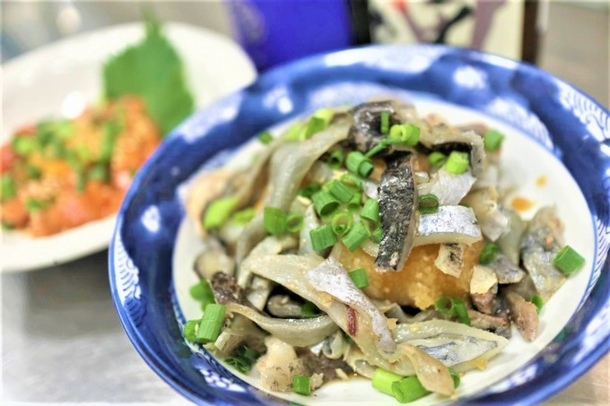 『吉田屋』の「マグロの皮ポン酢」