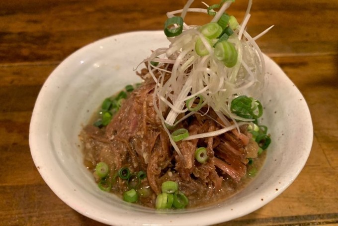 『ホルモン酒場大宮店』牛すじ煮込み