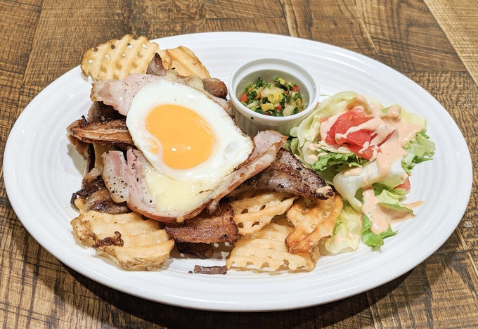 『MUNCH'S BURGER SHACK』の「皿盛りのチビート」