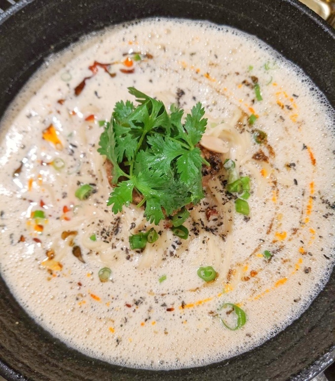 『麺や はぐれ雲』の「濃厚担担麺」