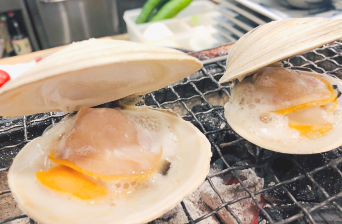 『漁火』の「七輪 大アサリ」