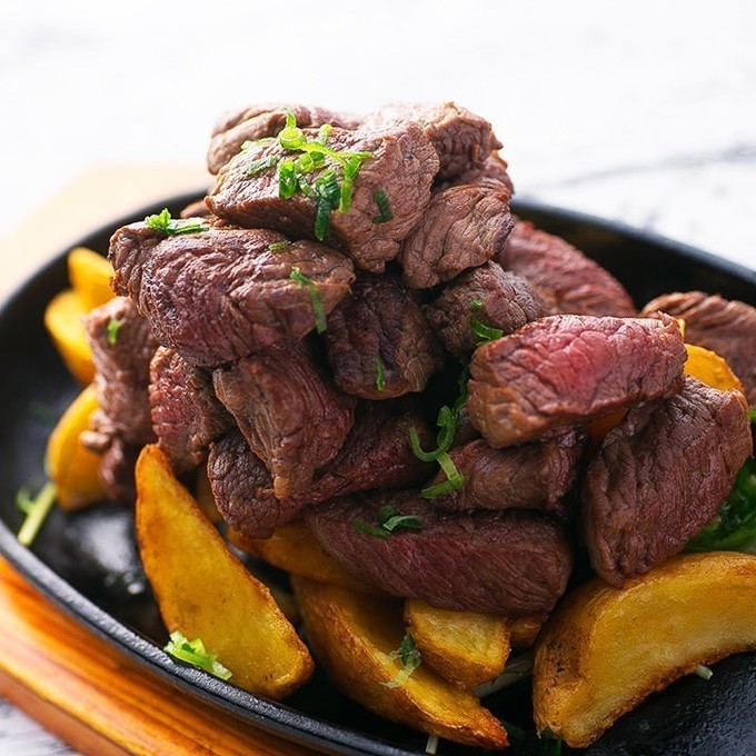 『ラクレットチーズと個室 炭火とお肉 江坂店』国産牛希少部位