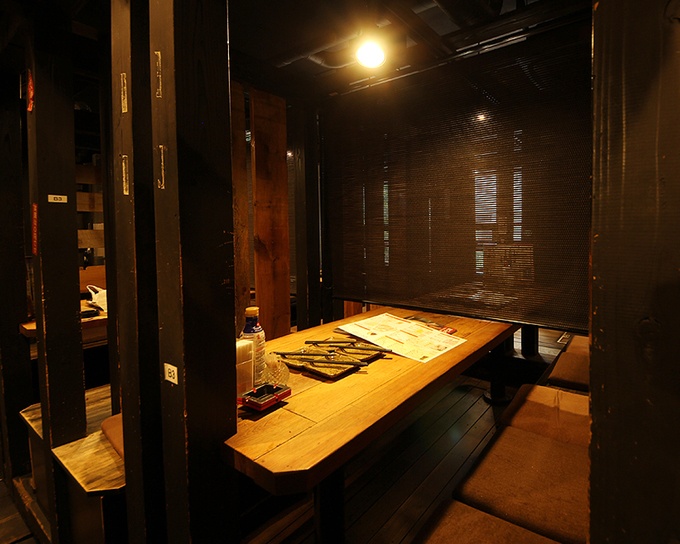 『新宿区役所前のひもの屋』