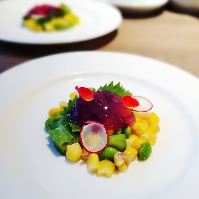 ザストリングス表参道の夏野菜のチョップドサラダ
