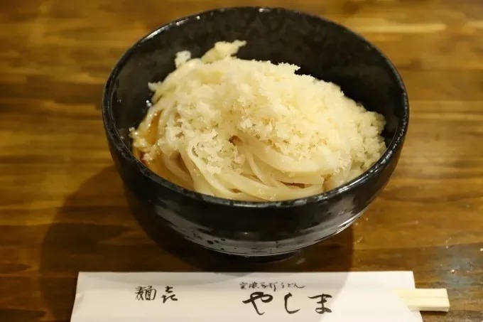 揚げ玉生醤油うどん