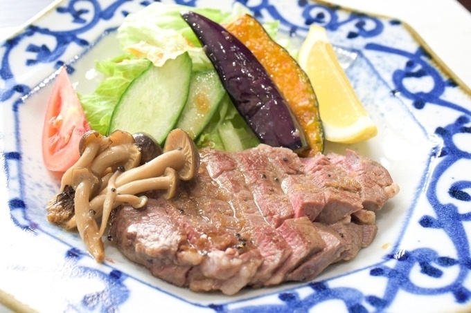 草庵肉料理和牛ヒレステーキ