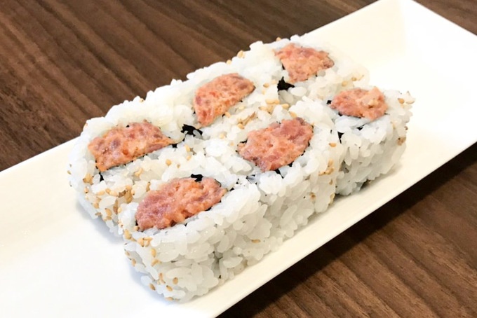 寿司カフェ太郎 スパイシーマグロロール 三軒茶屋