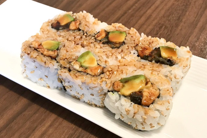 寿司カフェ太郎 ウナアボロール うなぎ アボカド 三軒茶屋