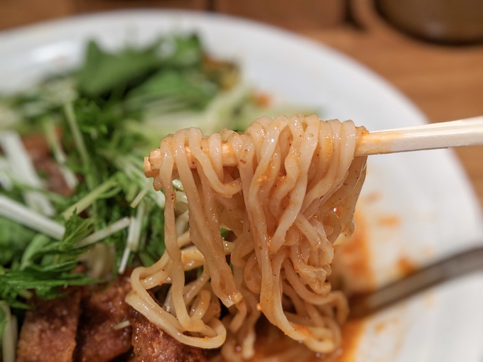 渋谷レンゲノゴトクの冷やし排骨担々麺の麺