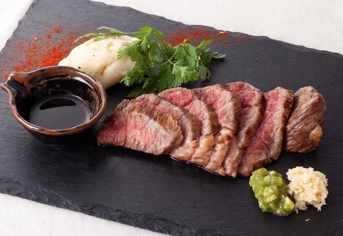 鉄板肉酒場LOVE&29 福島店のステーキ