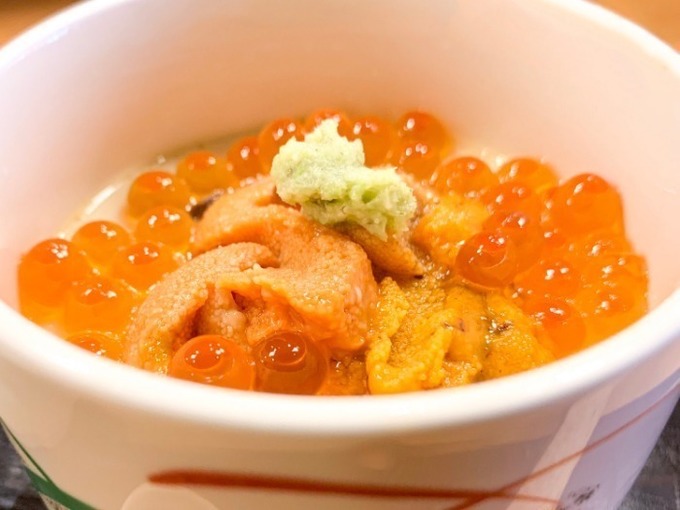 『やまのや別館 すしのや』の「ウニとイクラの茶碗蒸し」