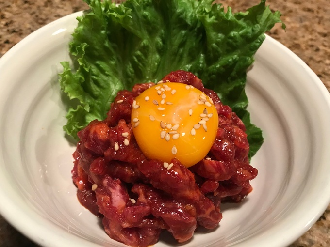 やきにく華 さくらユッケ