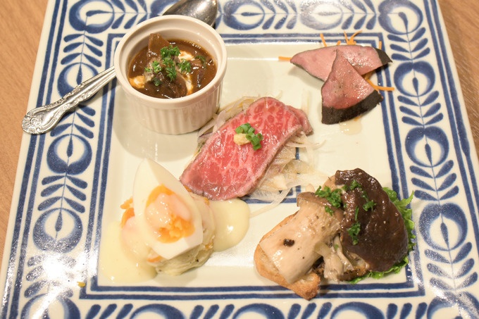 ニクバルCARNIVORの前菜