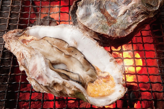 『大庄水産』の「焼き牡蠣(3個)」