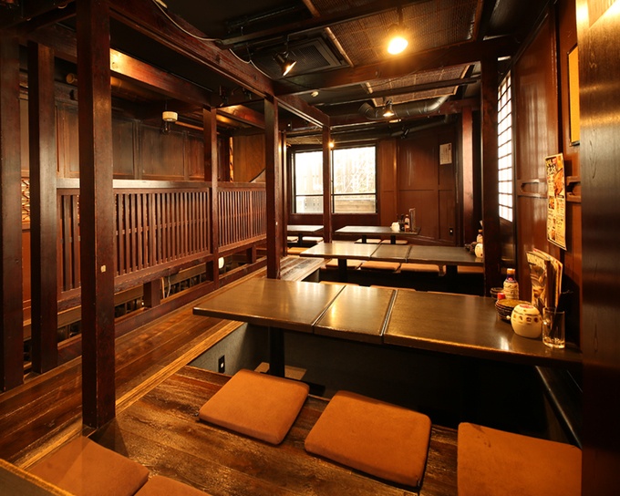 京急蒲田のひもの屋の内観