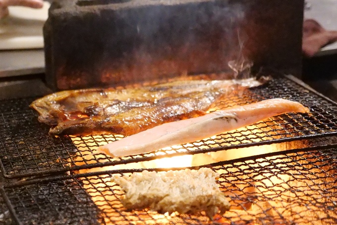 西池袋のひもの屋の炭火焼き