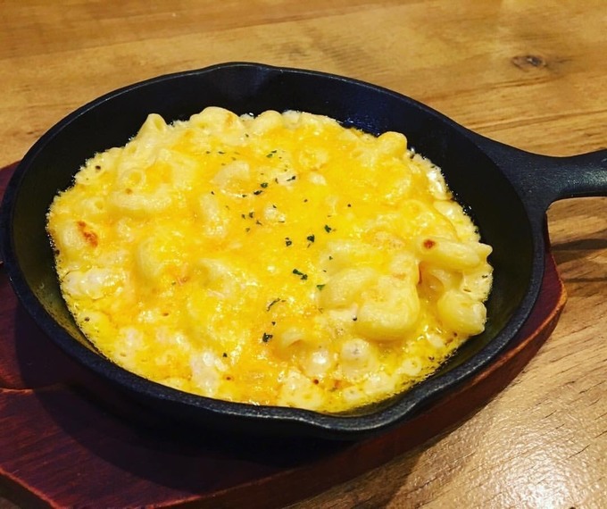 「マカロニのチェダーチーズ焼き」