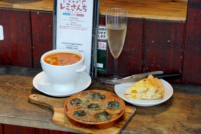 福岡・天神南のフレンチ屋台「レミさんち」の料理の数々