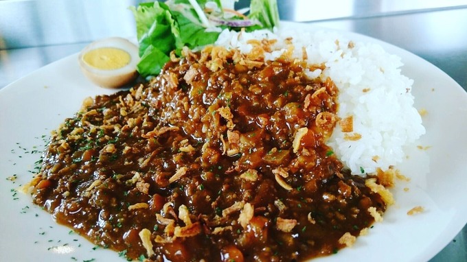 「黒ビールを使った燻製キーマカレー」