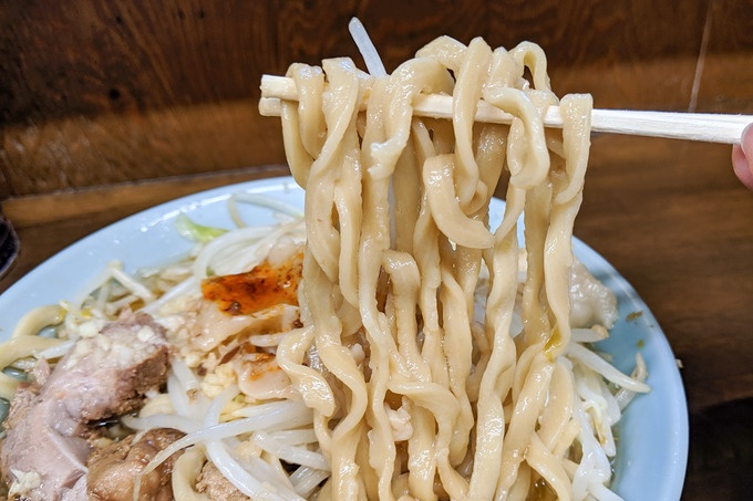 下北沢 二郎系『らーめん玄』小ラーメン 麺リフト
