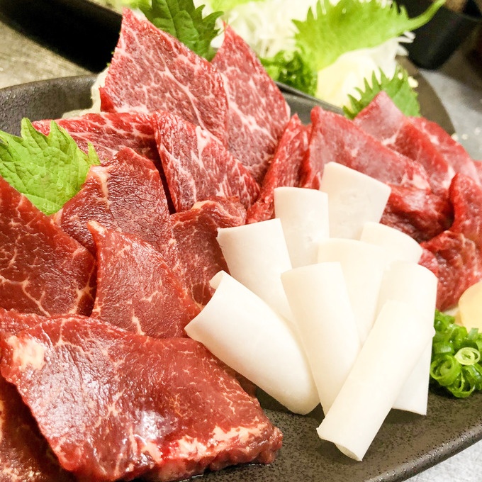 【三軒茶屋】毎日開催！生ビール・ハイボール半額!!馬肉料理専門店『うまえびす』 favy[ファビー]