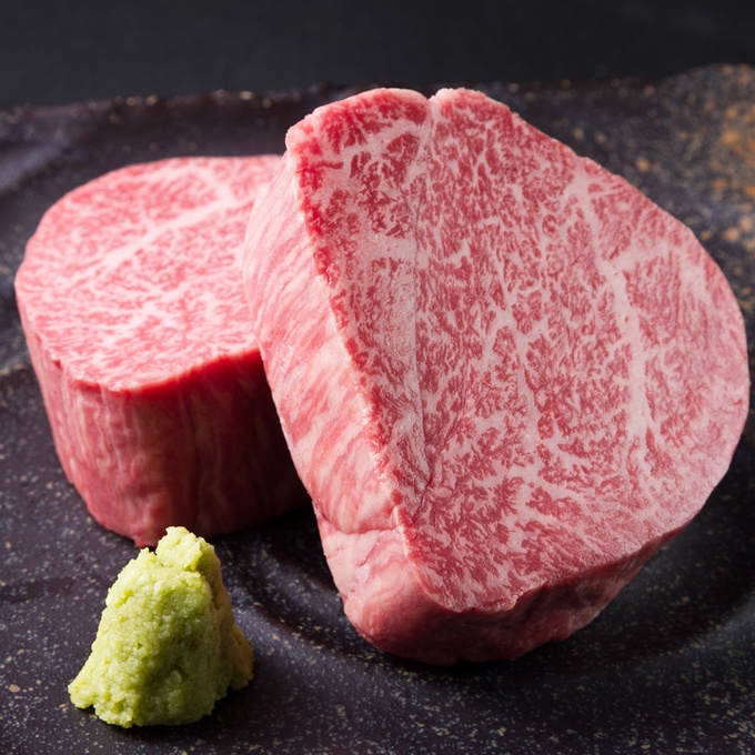 鉄板焼炭焼さいとう、A5等級黒毛和牛フィレ