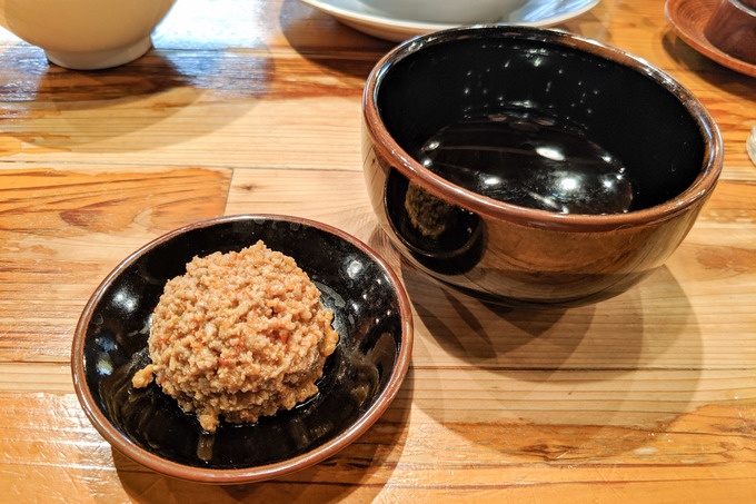 六町で深夜のラーメン『田中商店』「チャーシュー麺」商品写真「赤オニ」