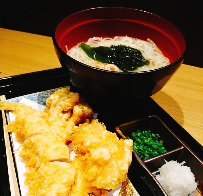 比内地鶏のとり天稲庭うどん 本家比内邸