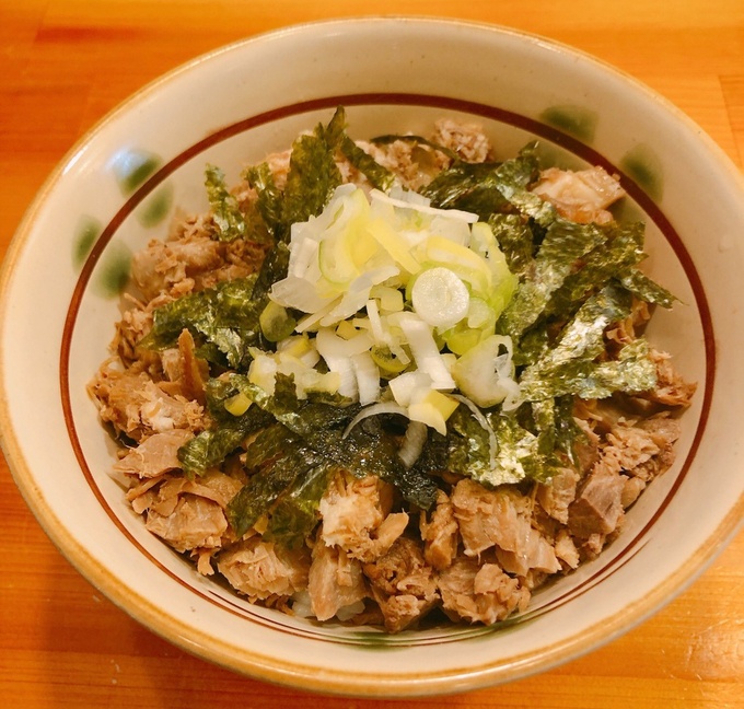 「ミニチャーシュー丼」楽