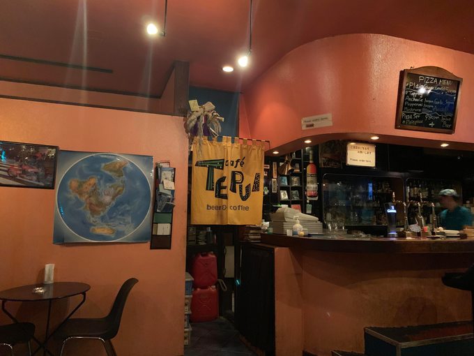 山谷で3せんべろの三軒目「TEPUI」の内観