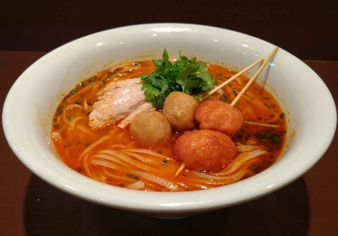 東京カオマンガイ木場店、トムヤムラーメン
