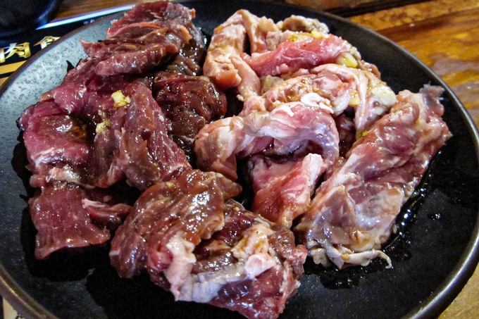 焼肉食べ放題 豪徳寺「ひゃくてん」の「ひゃくてんカルビ」と「まかないハラミ」」