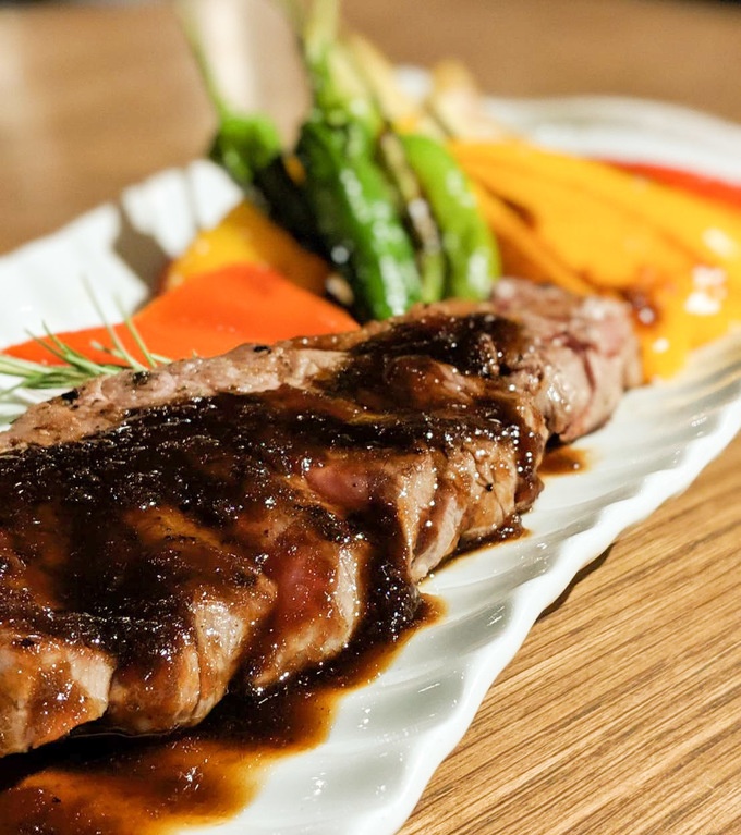 What's The Life Style 炭火焼きステーキ