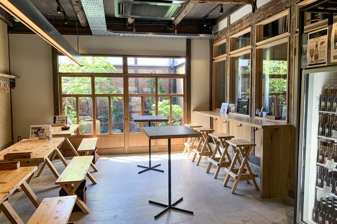 伏見のクラフトビール『家守堂』の店内