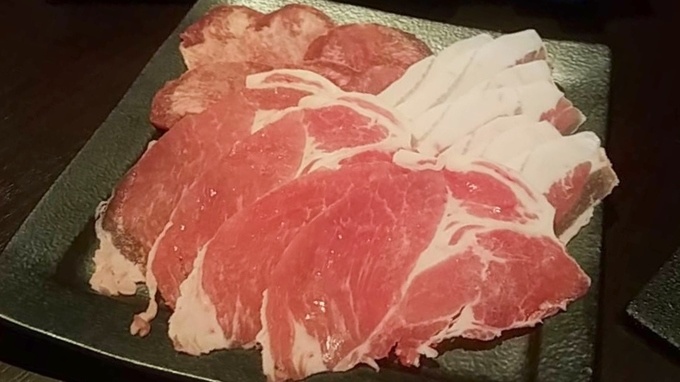 福島駅の薬膳火鍋店『OSHIDOR福島店』のお肉