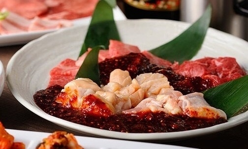 渋谷区恵比寿の焼肉店『玄風館 龍 恵比寿店 』の「タレ焼き盛り合わせ」