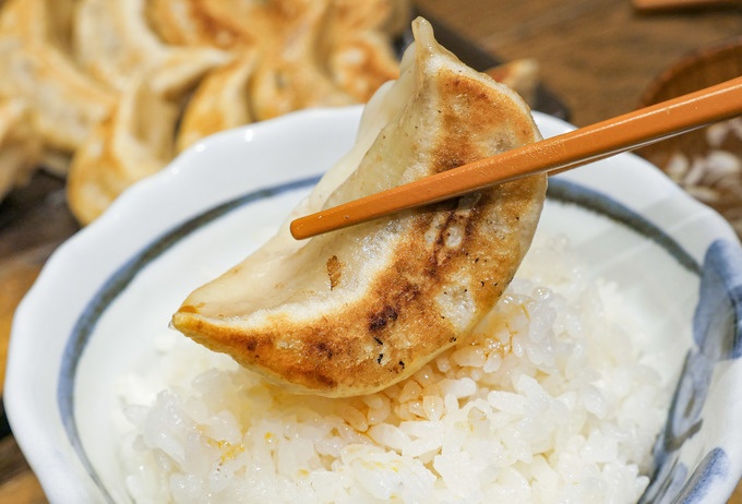 ダンダダン酒場の肉汁焼餃子