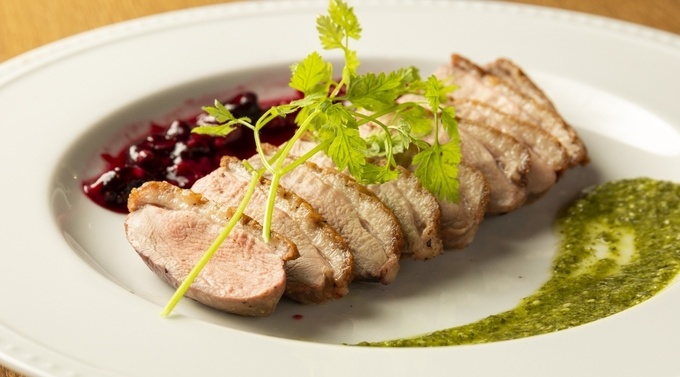 3階 肉バル ノースマン 六本木本店 世界に通用する鴨のロースト