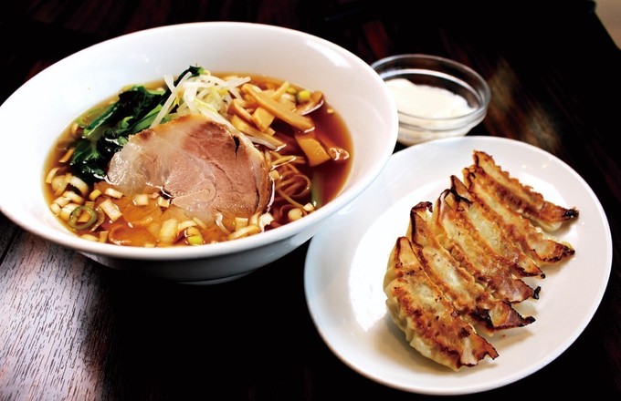珉珉 醤油麺セット