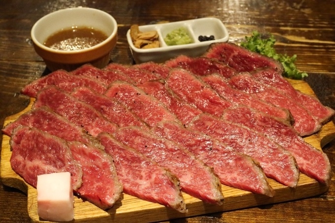 新橋の焼肉店『マルウシミート』のマルウシロック