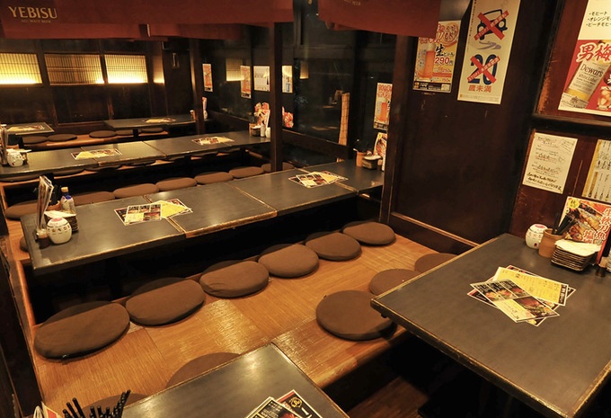 渋谷東急本店前のひもの屋、内観
