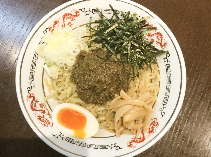 麺 吉賞、汁なし鶏肉味噌めん